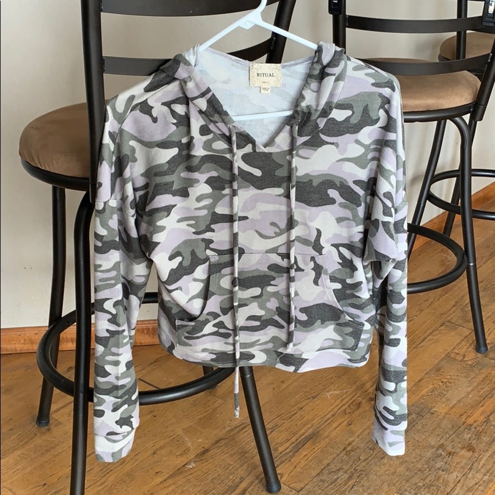 Camo long sleeve (with hood) crop top